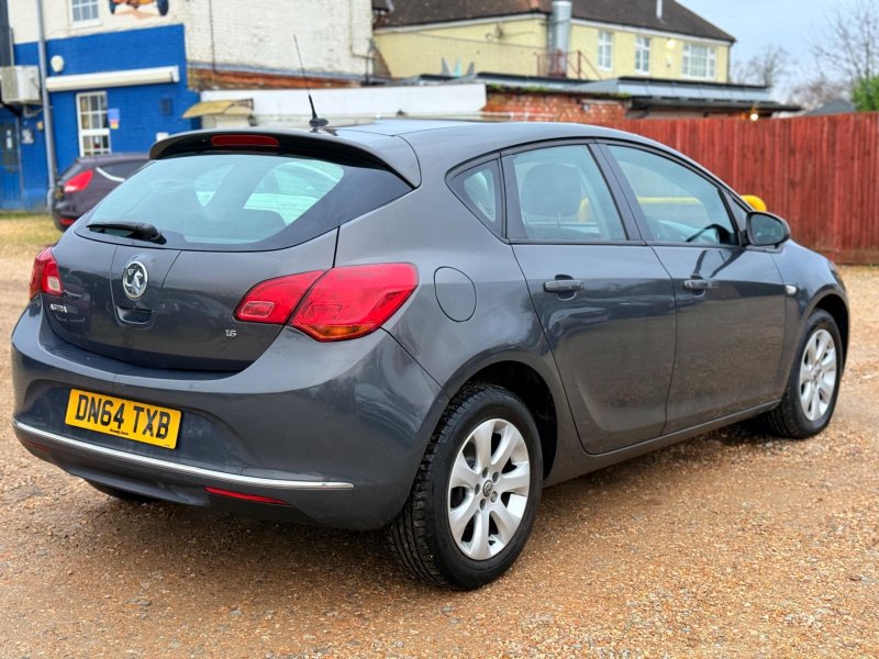 VAUXHALL ASTRA