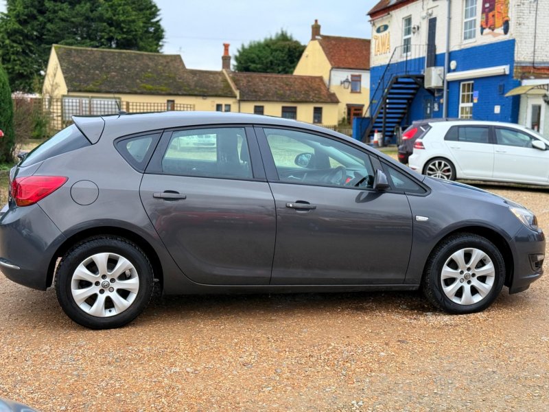 VAUXHALL ASTRA
