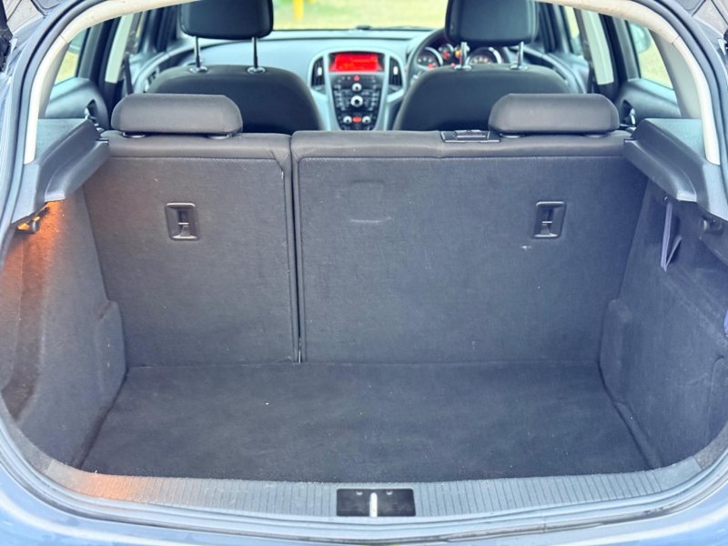 VAUXHALL ASTRA