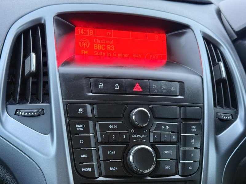 VAUXHALL ASTRA