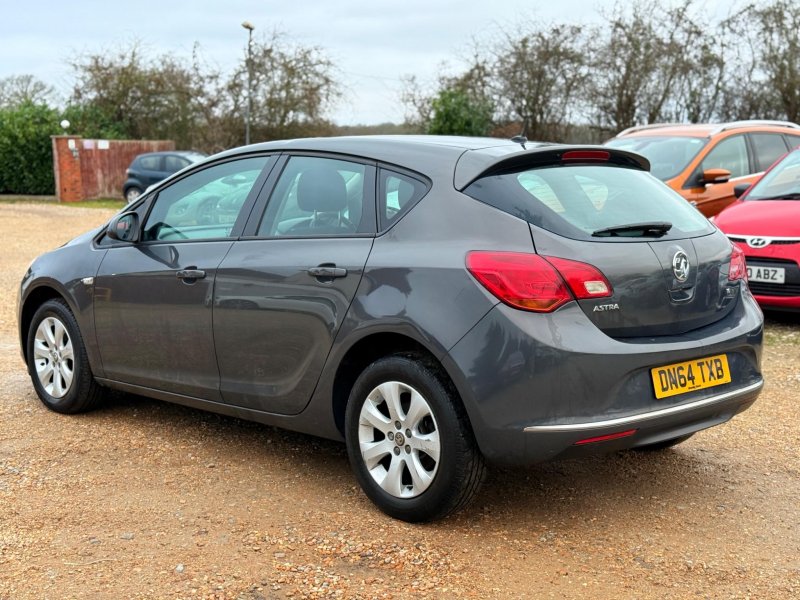 VAUXHALL ASTRA