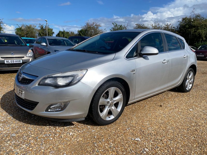VAUXHALL ASTRA