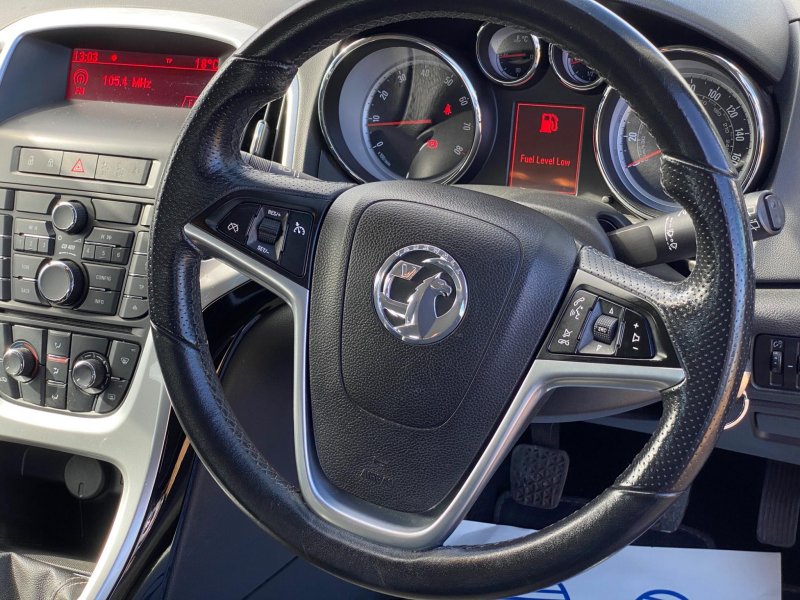 VAUXHALL ASTRA