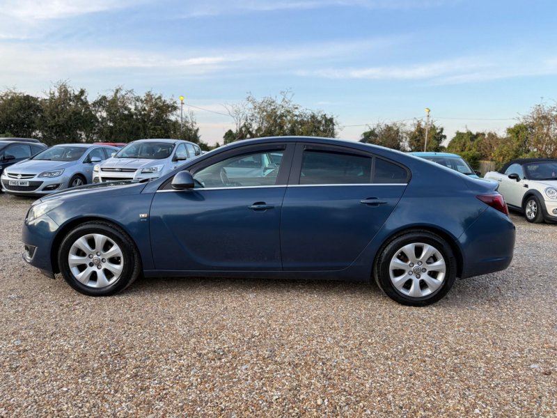 VAUXHALL INSIGNIA