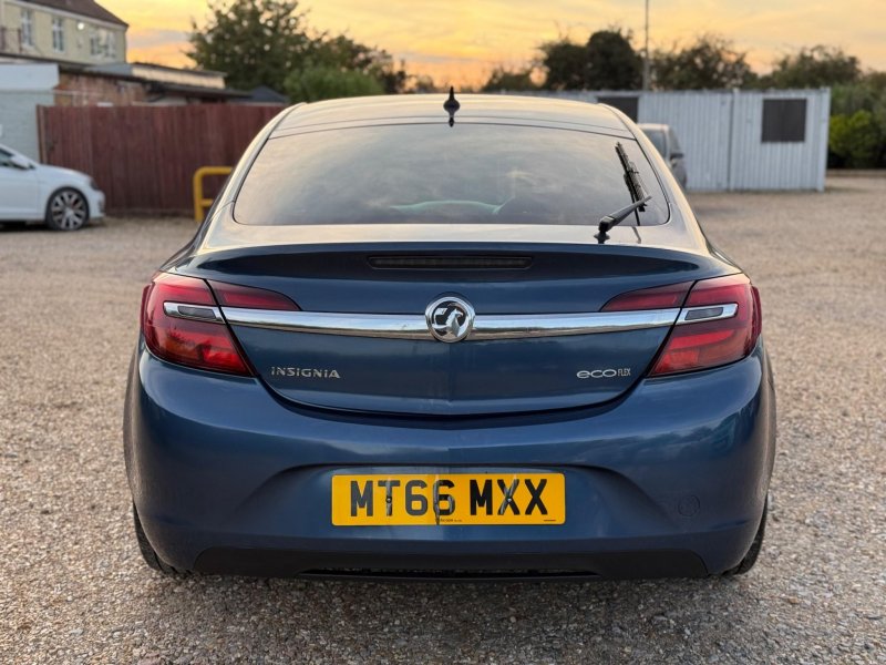 VAUXHALL INSIGNIA