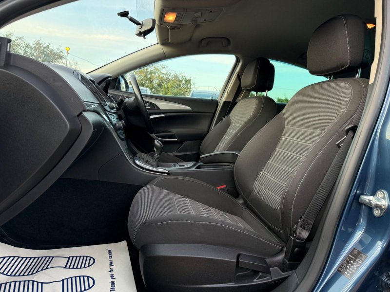 VAUXHALL INSIGNIA