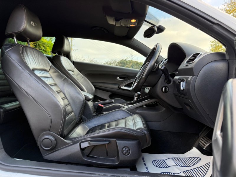 VOLKSWAGEN SCIROCCO